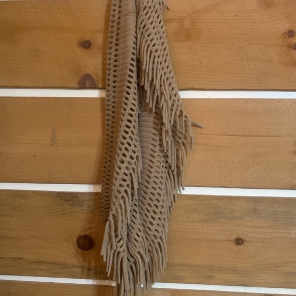 Scarf - Picture 2 of 2